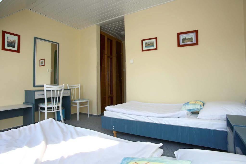 Bed and Breakfast Joker Panzio Pécs Zewnętrze zdjęcie